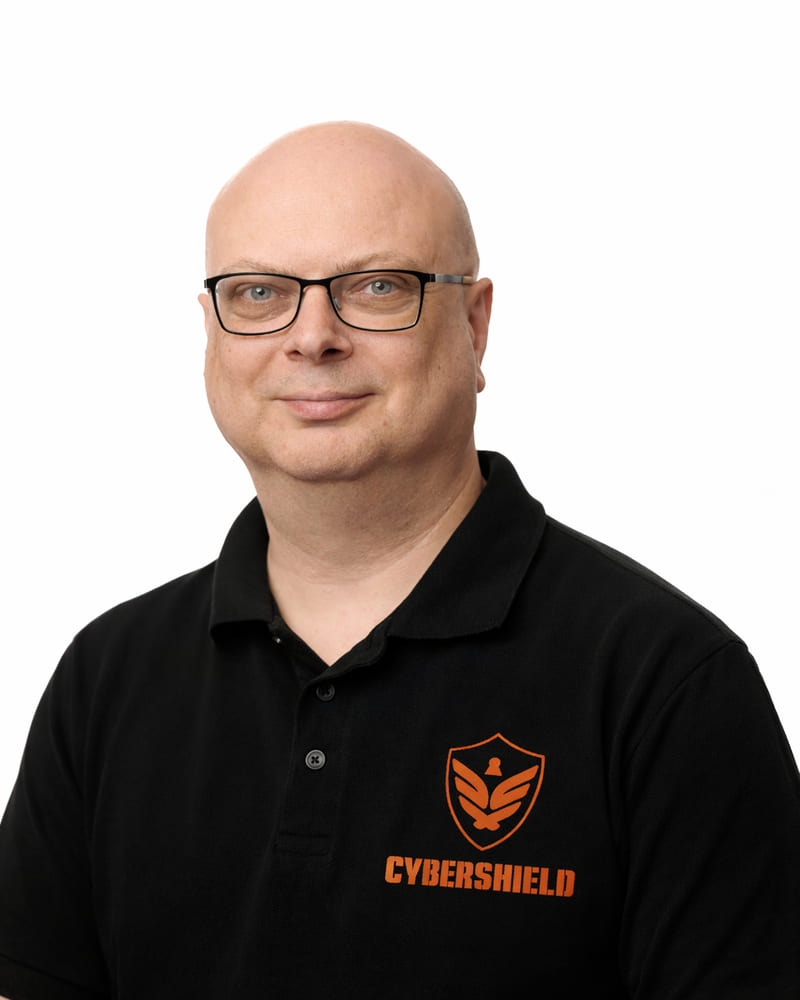 Portrætfoto af Henrik K. Sørensen, indehaver af CyberShield